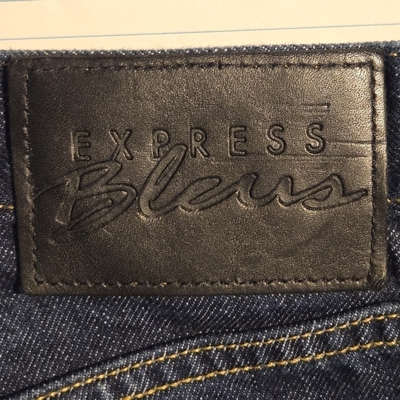Express Bleus Vintage Dark Wash High Rise Wide Leg Flare Denim Jeans Size 7 / 8 - Picture 6 of 10